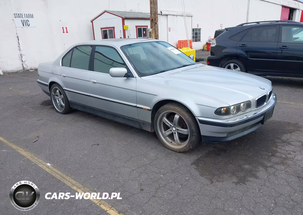2000 BMW 740Ia