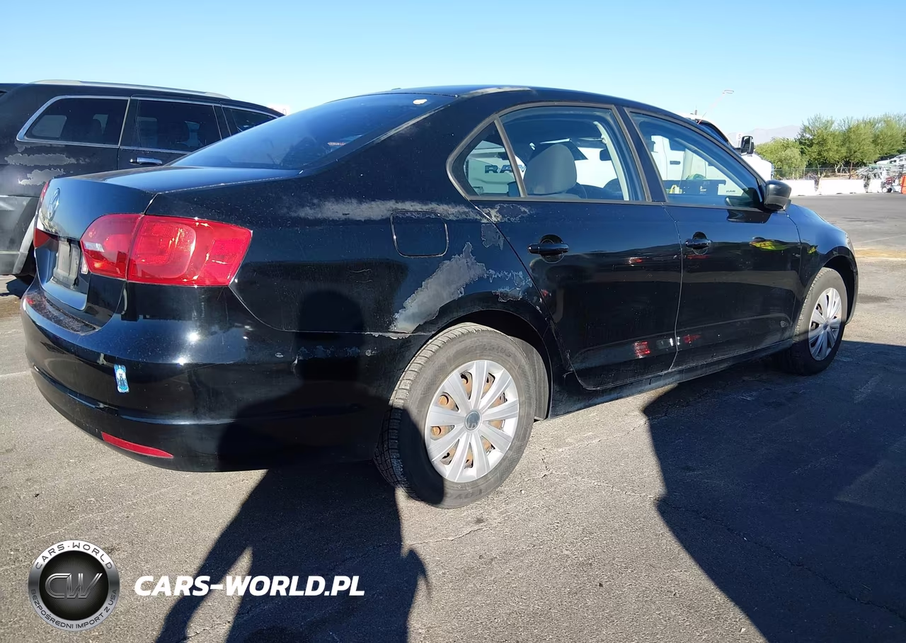 2011 Volkswagen Jetta 2.0L S VIN:3VW2K7AJ7BM300408 - 4