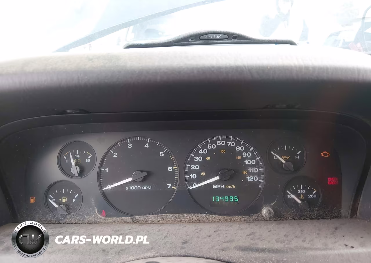 2002 Jeep Grand Cherokee Laredo VIN:1J4GW48N72C196390 - 7