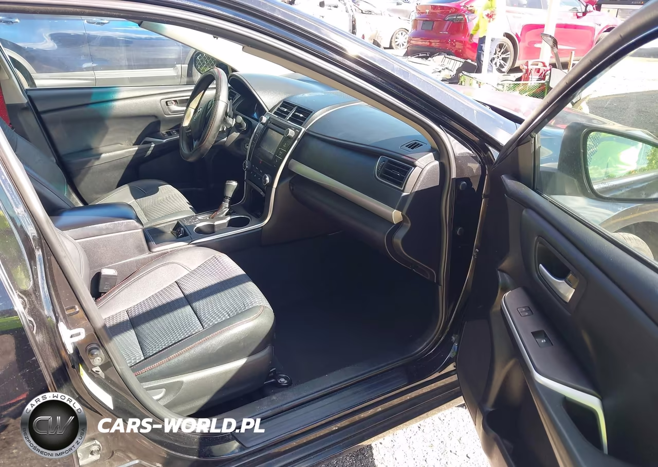 2015 Toyota Camry Se VIN:4T1BF1FKXFU975057 - 5