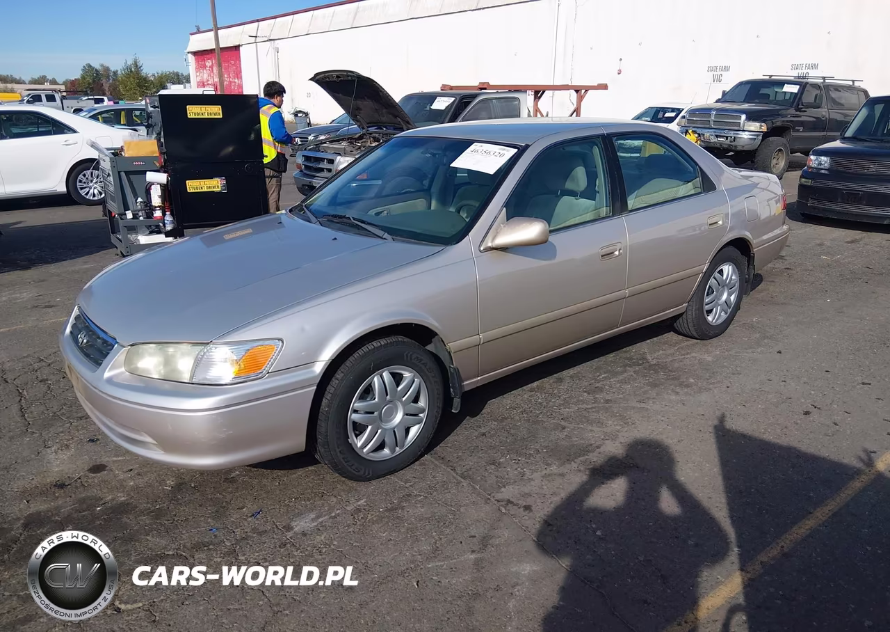 2001 Toyota Camry Ce VIN:4T1BG22K11U083748 - 2