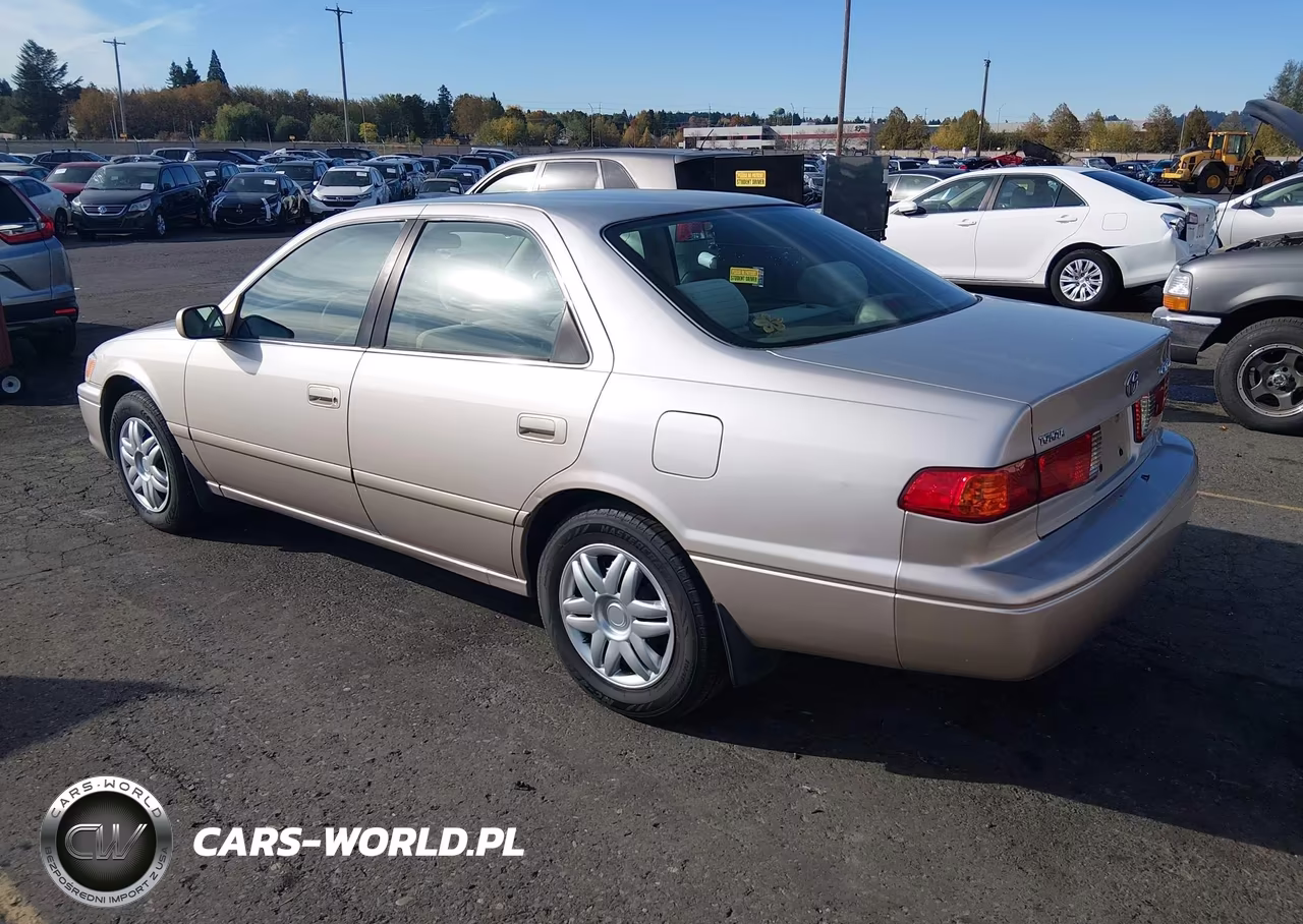 2001 Toyota Camry Ce VIN:4T1BG22K11U083748 - 3
