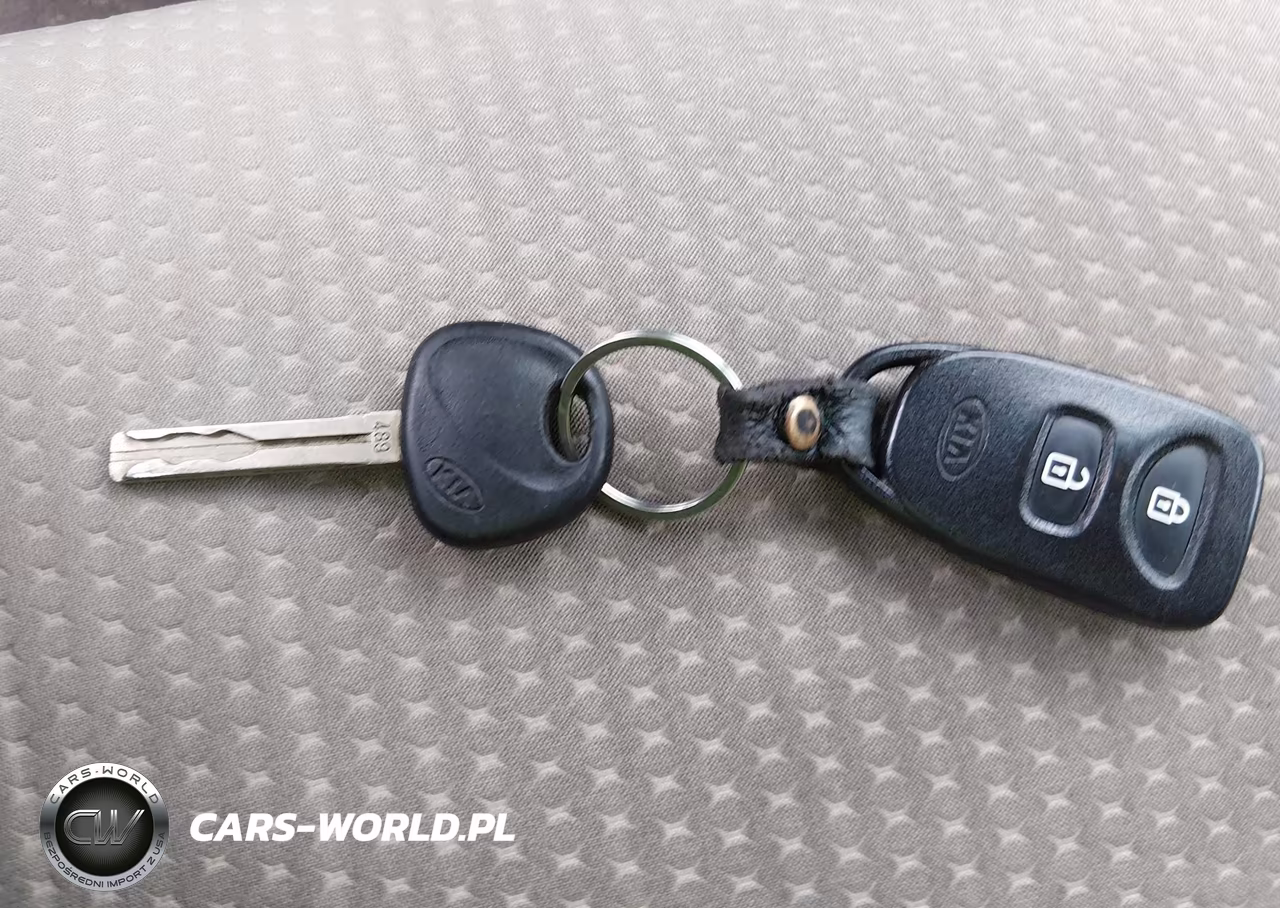 2011 Kia Sorento Lx VIN:5XYKTDA16BG110904 - 11
