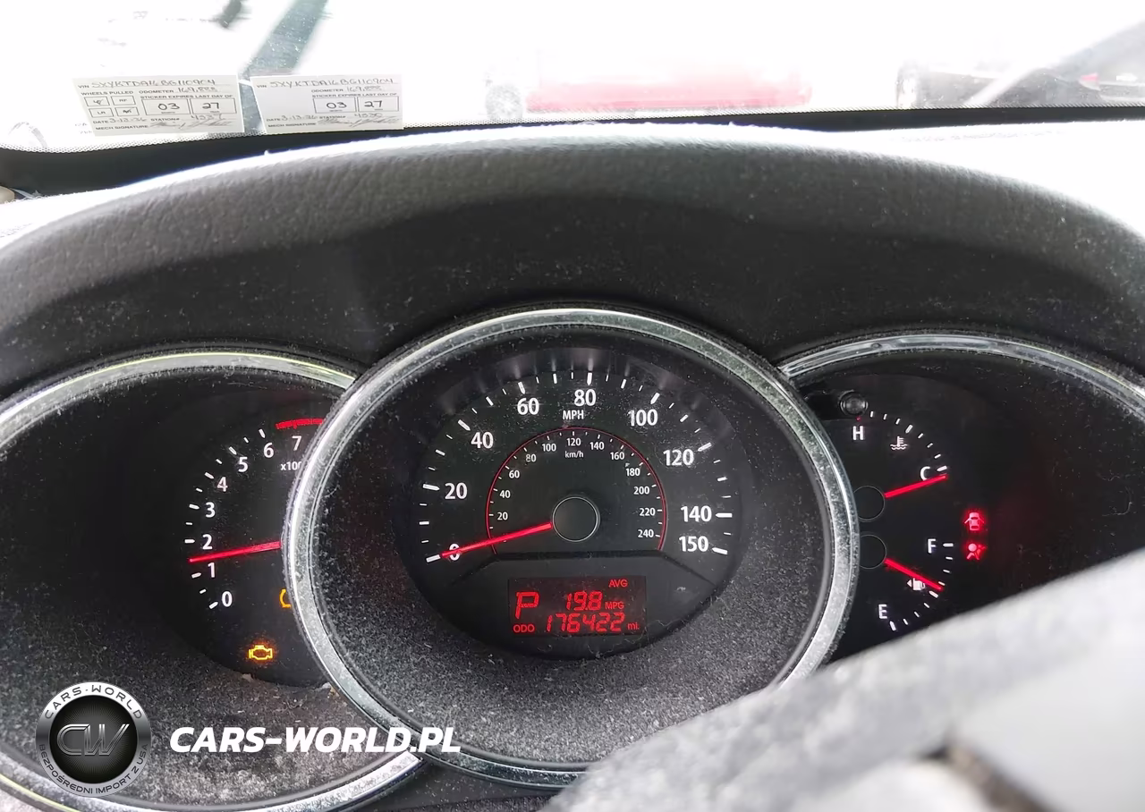 2011 Kia Sorento Lx VIN:5XYKTDA16BG110904 - 7
