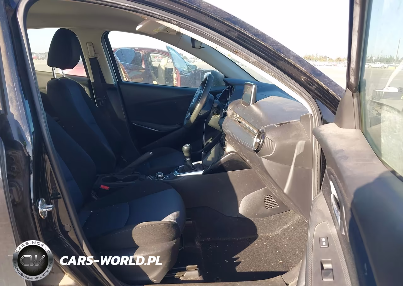 2017 Toyota Yaris Ia VIN:3MYDLBYV7HY185834 - 5
