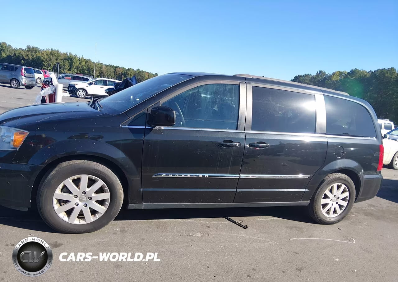 2016 Chrysler Town & Country Touring VIN:2C4RC1BG2GR260186 - 14