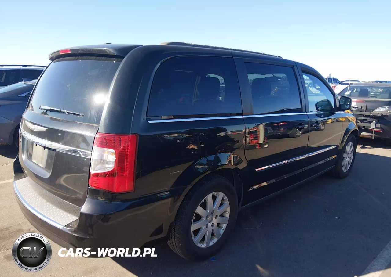 2016 Chrysler Town & Country Touring VIN:2C4RC1BG2GR260186 - 4