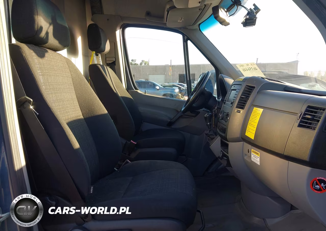 2018 Mercedes-Benz Sprinter 2500 Standard Roof V6 VIN:WD3PE7CD7JP623030 - 5
