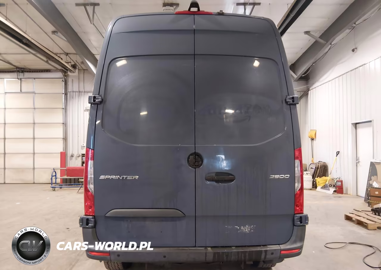 2019 Mercedes-Benz Sprinter 2500 High Roof V6 VIN:WD4PF0CD3KP100685 - 17