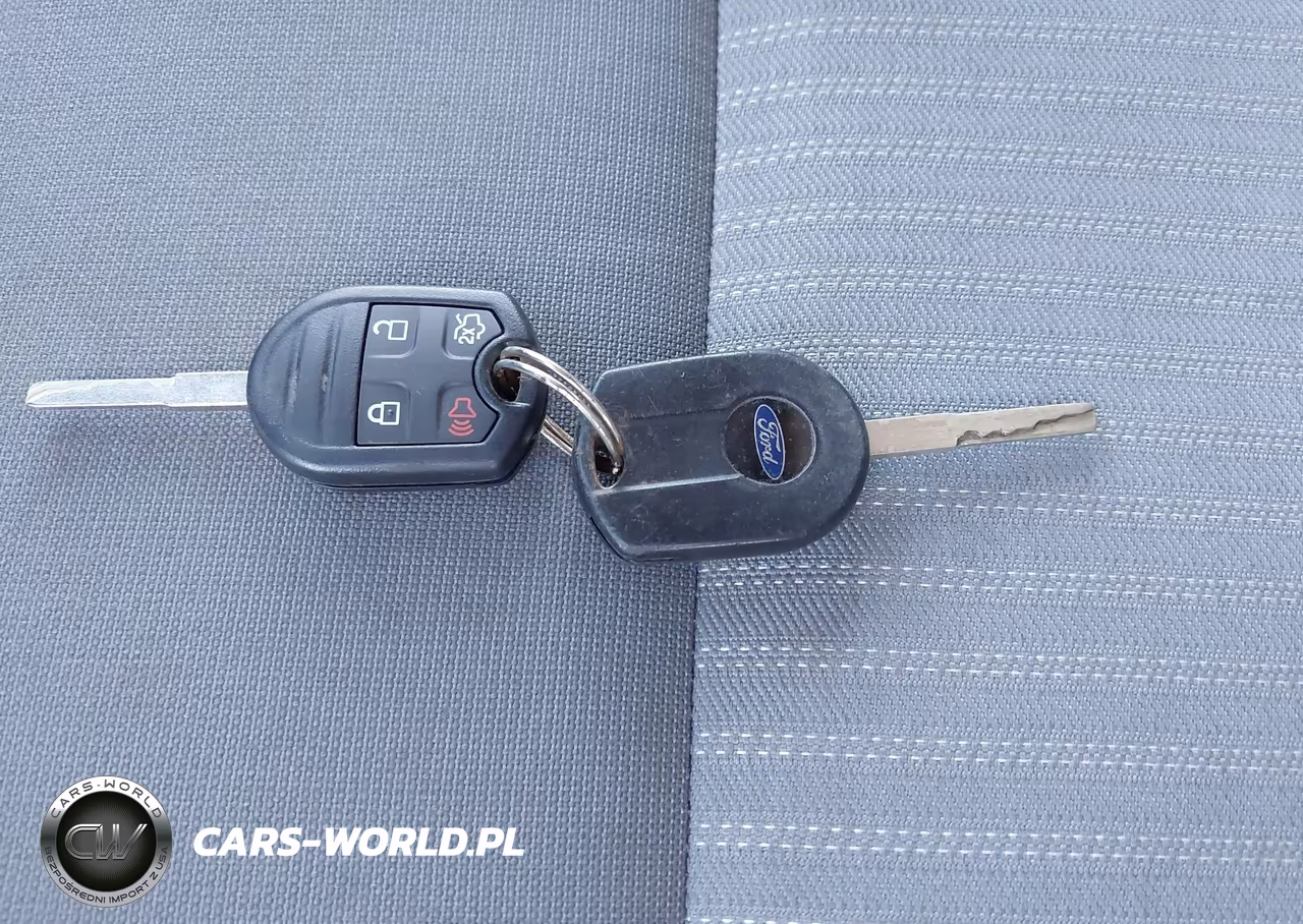 2019 Ford Transit-250 VIN:1FTYR3XM2KKB13586 - 10