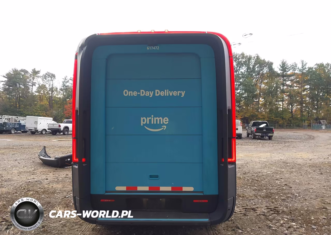 2023 Rivian Delivery 700 VIN:7FCEHEB71PN007472 - 17