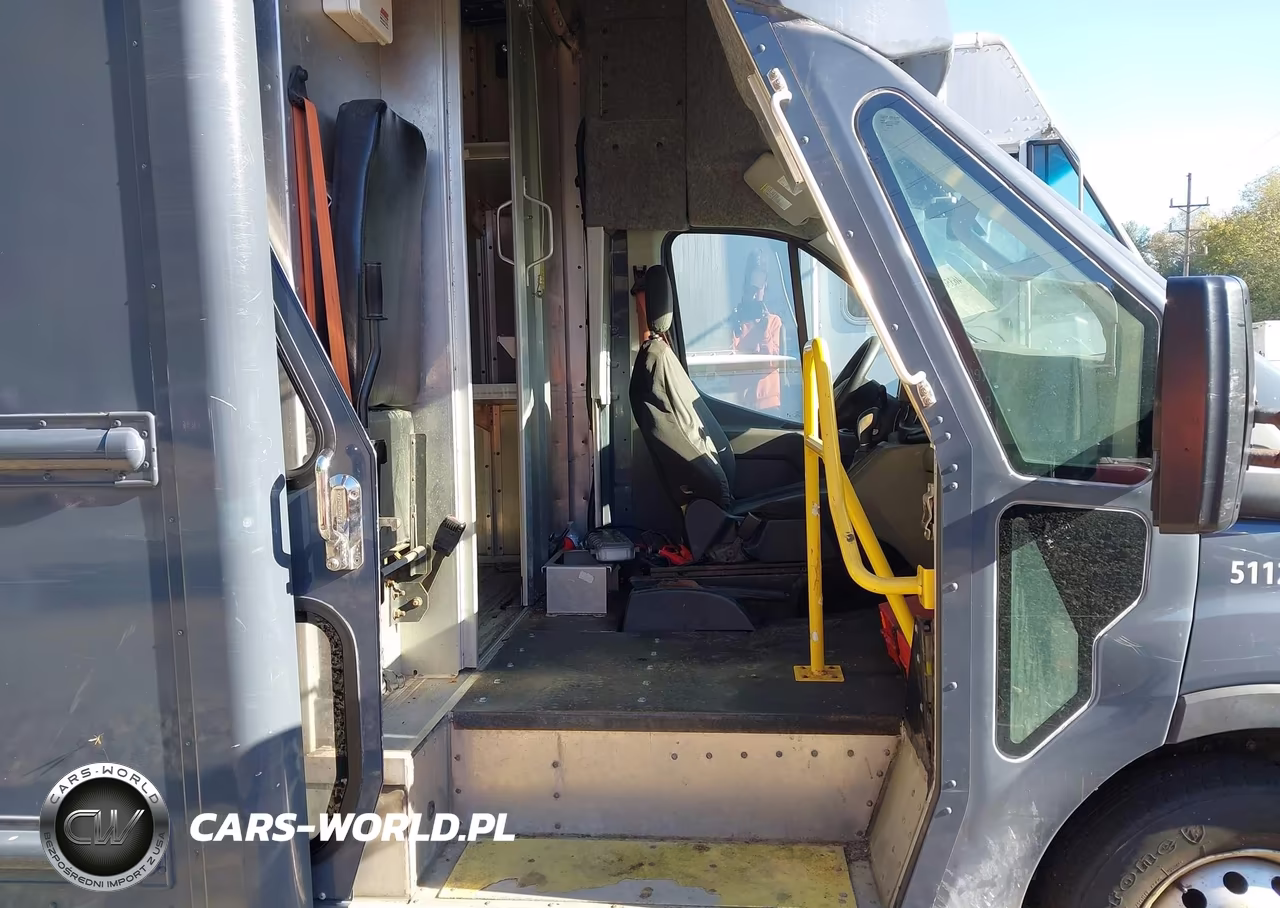 2021 Ford Transit-350 Cutaway VIN:1FDDF6P87MKA82720 - 7