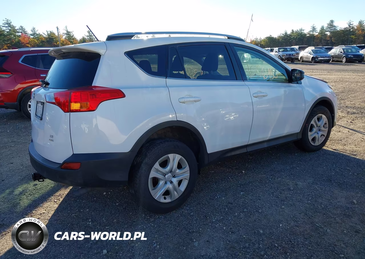 2015 Toyota Rav4 Le VIN:2T3BFREV7FW321117 - 4