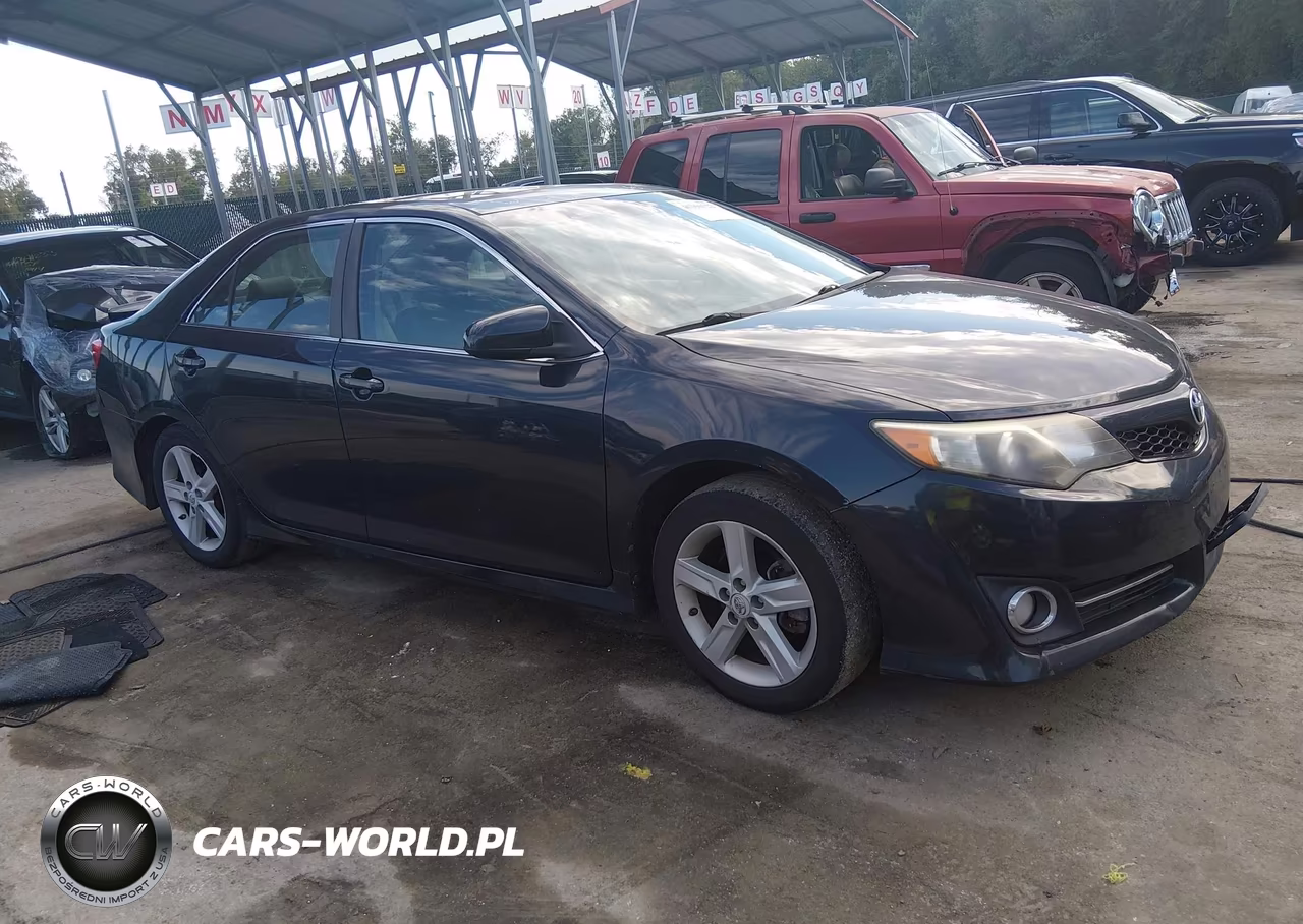 2012 Toyota Camry Se – zdjęcie 1 z 16