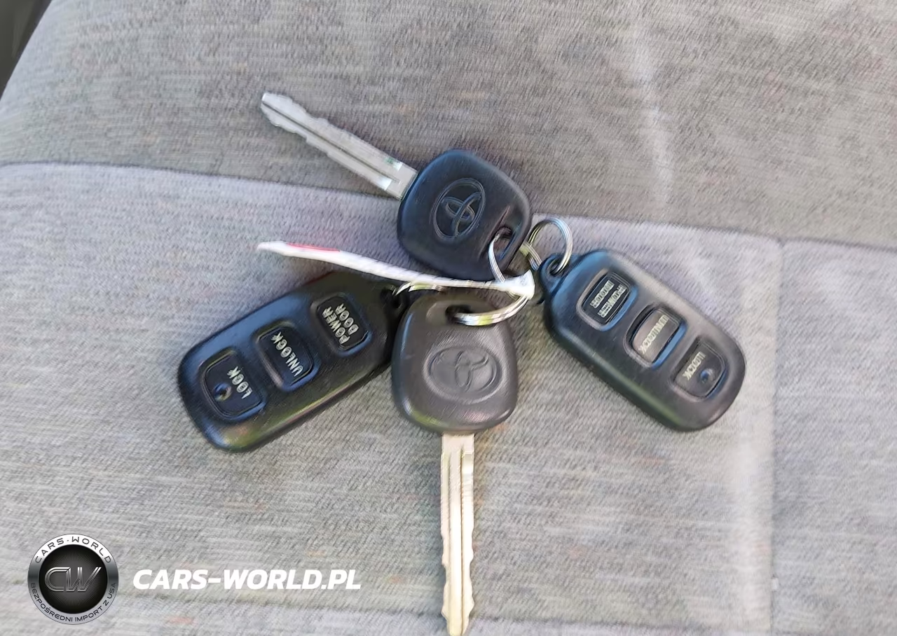 1999 Toyota Sienna Le VIN:4T3ZF13C4XU148689 - 11