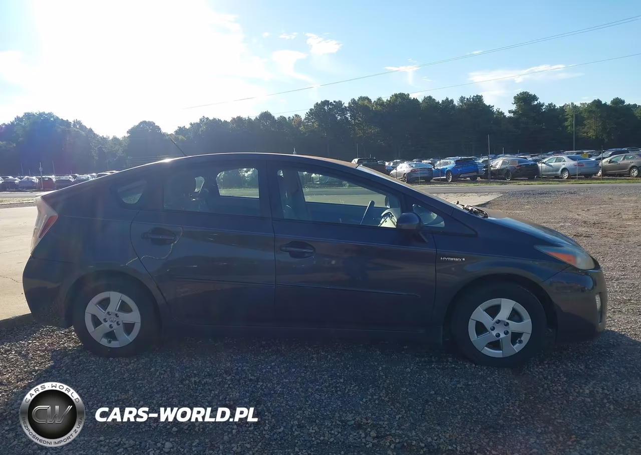 2011 Toyota Prius Two VIN:JTDKN3DU3B5332769 - 13