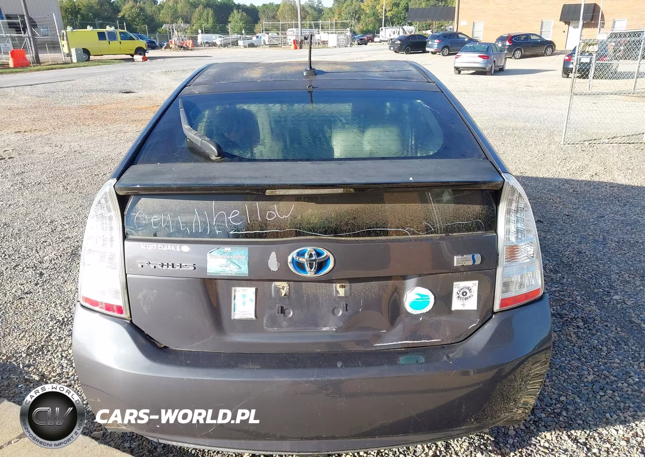2011 Toyota Prius Two VIN:JTDKN3DU3B5332769 - 16