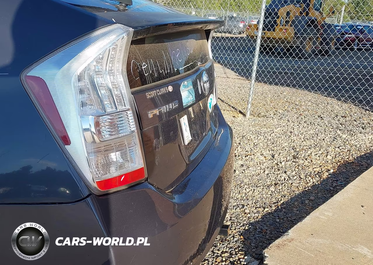 2011 Toyota Prius Two VIN:JTDKN3DU3B5332769 - 18