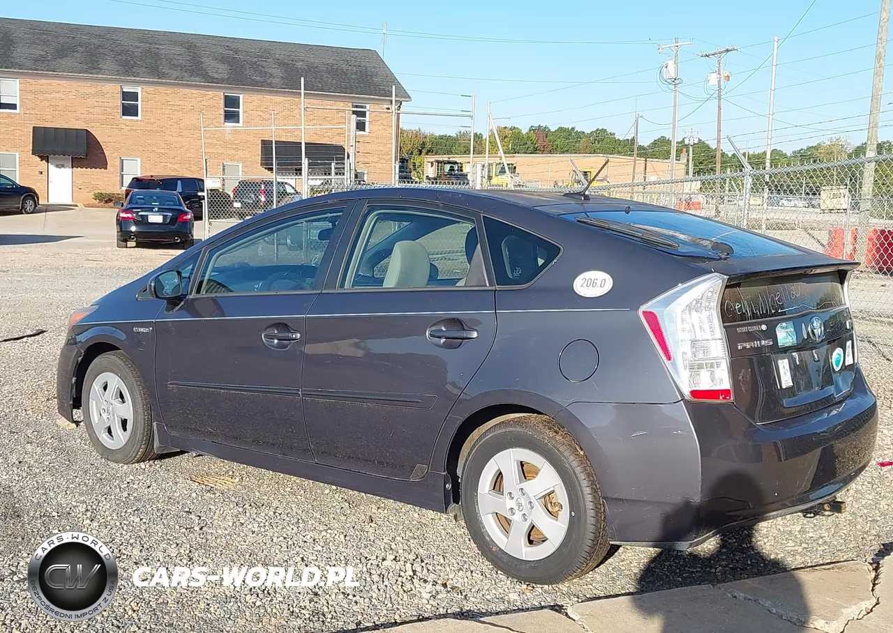 2011 Toyota Prius Two VIN:JTDKN3DU3B5332769 - 3