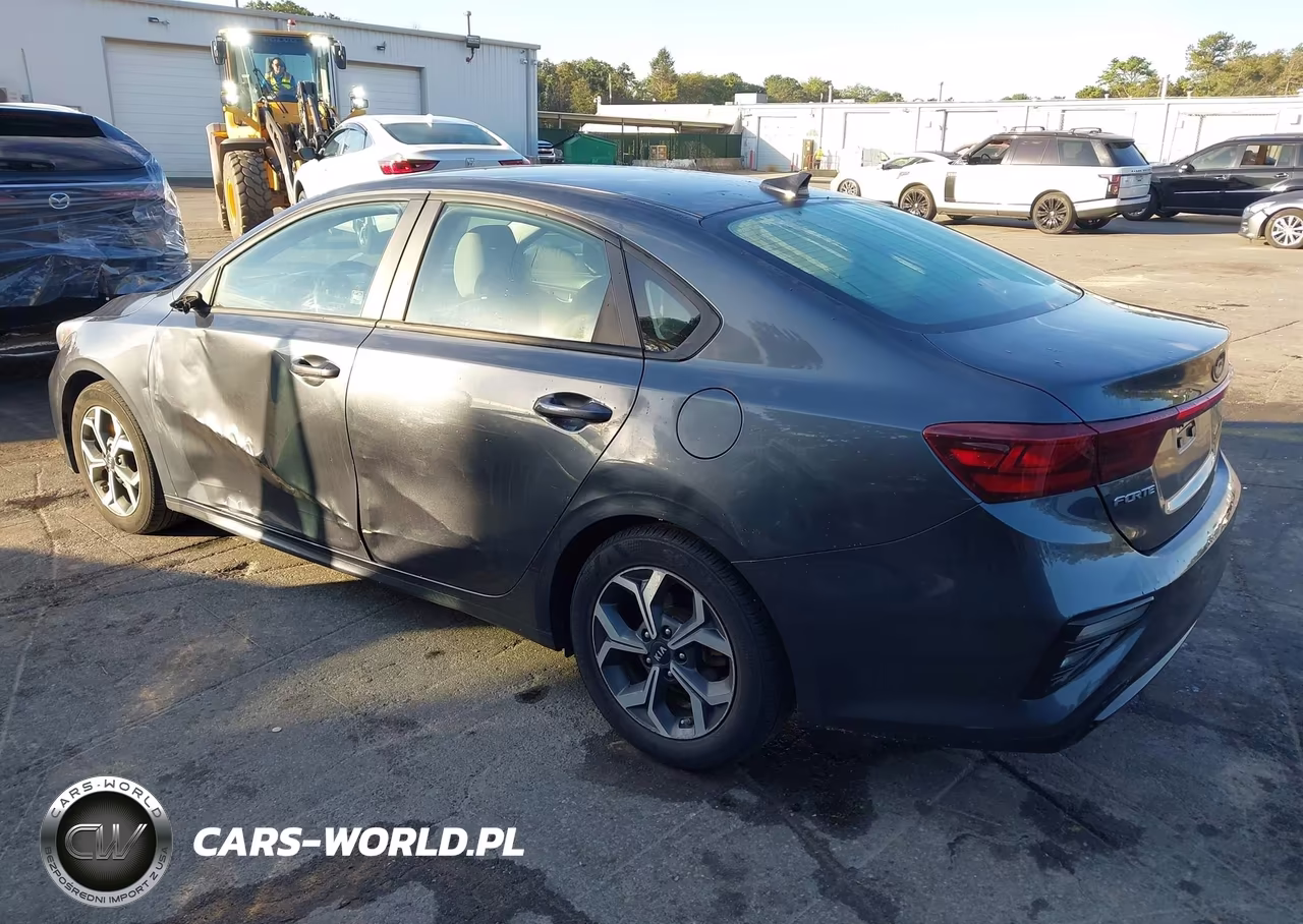 2021 Kia Forte Lxs VIN:3KPF24AD7ME302301 - 3