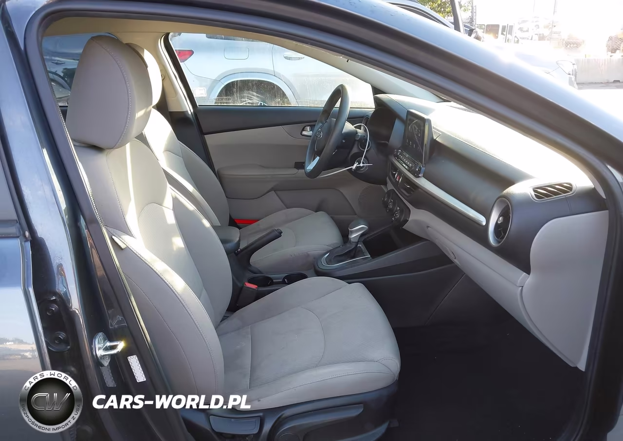 2021 Kia Forte Lxs VIN:3KPF24AD7ME302301 - 5