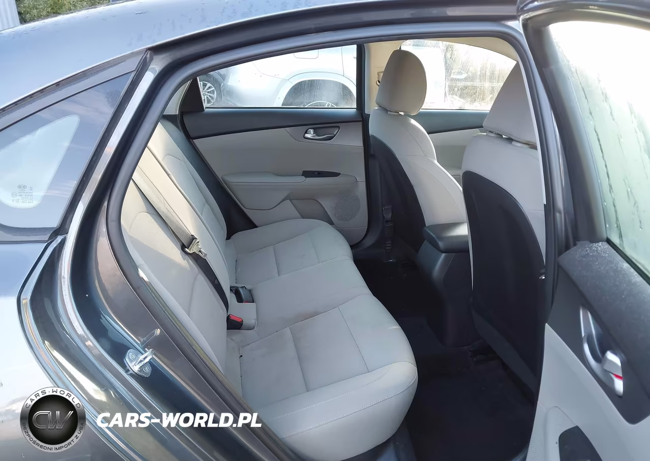 2021 Kia Forte Lxs VIN:3KPF24AD7ME302301 - 8
