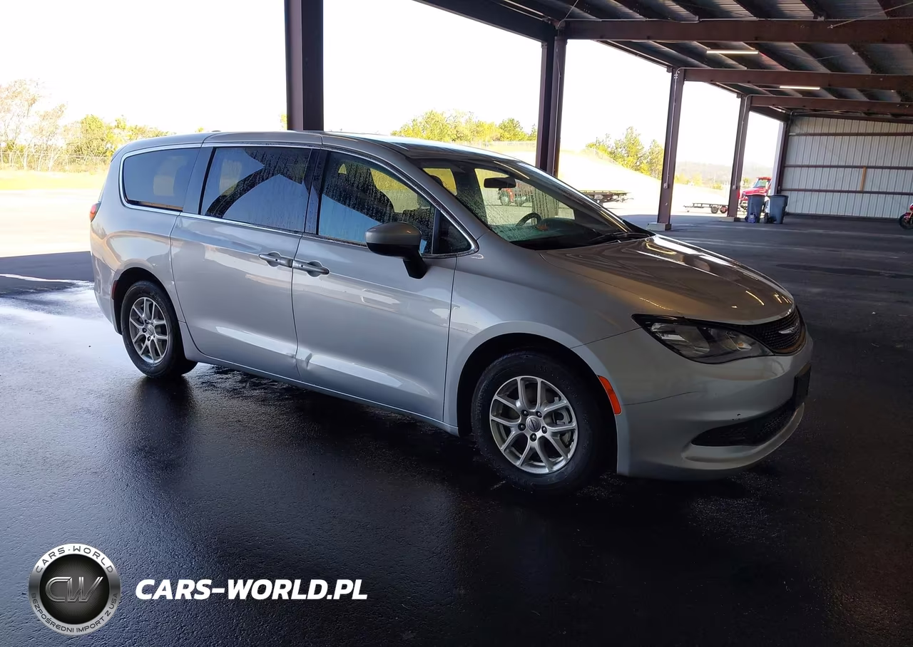 2022 Chrysler Voyager Lx VIN:2C4RC1CGXNR141569 - 1