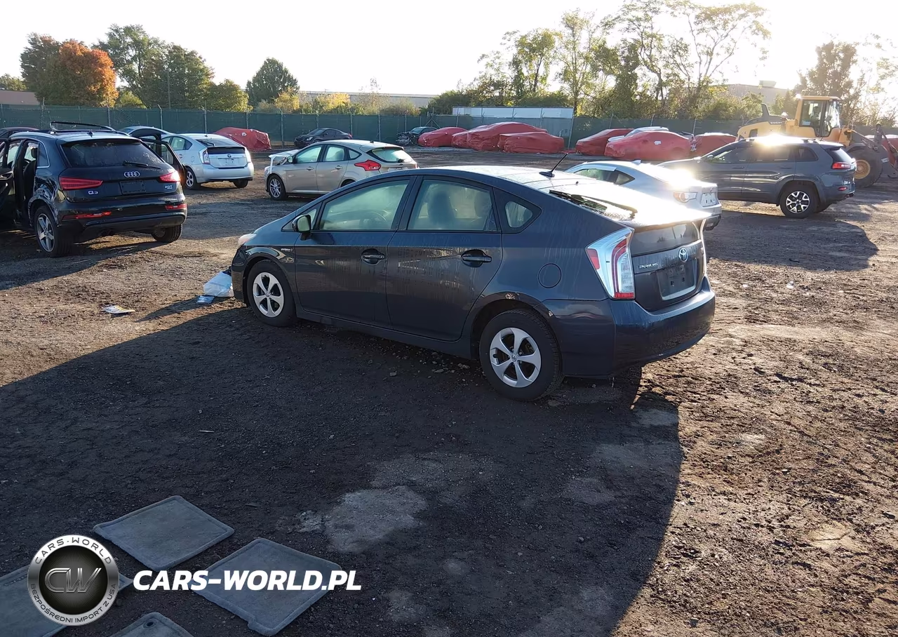 2015 Toyota Prius Three VIN:JTDKN3DU6F0454254 - 3