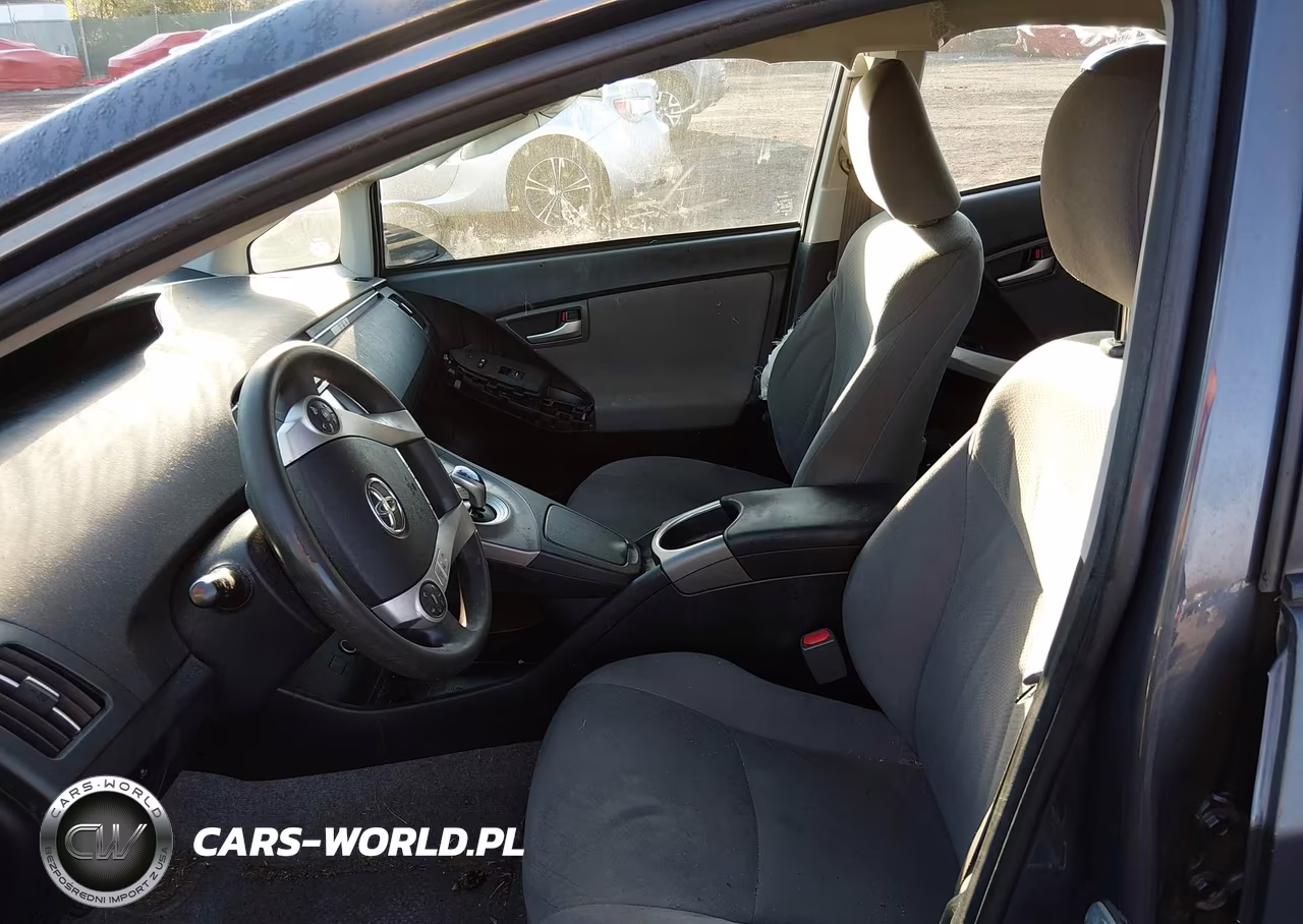 2015 Toyota Prius Three VIN:JTDKN3DU6F0454254 - 5