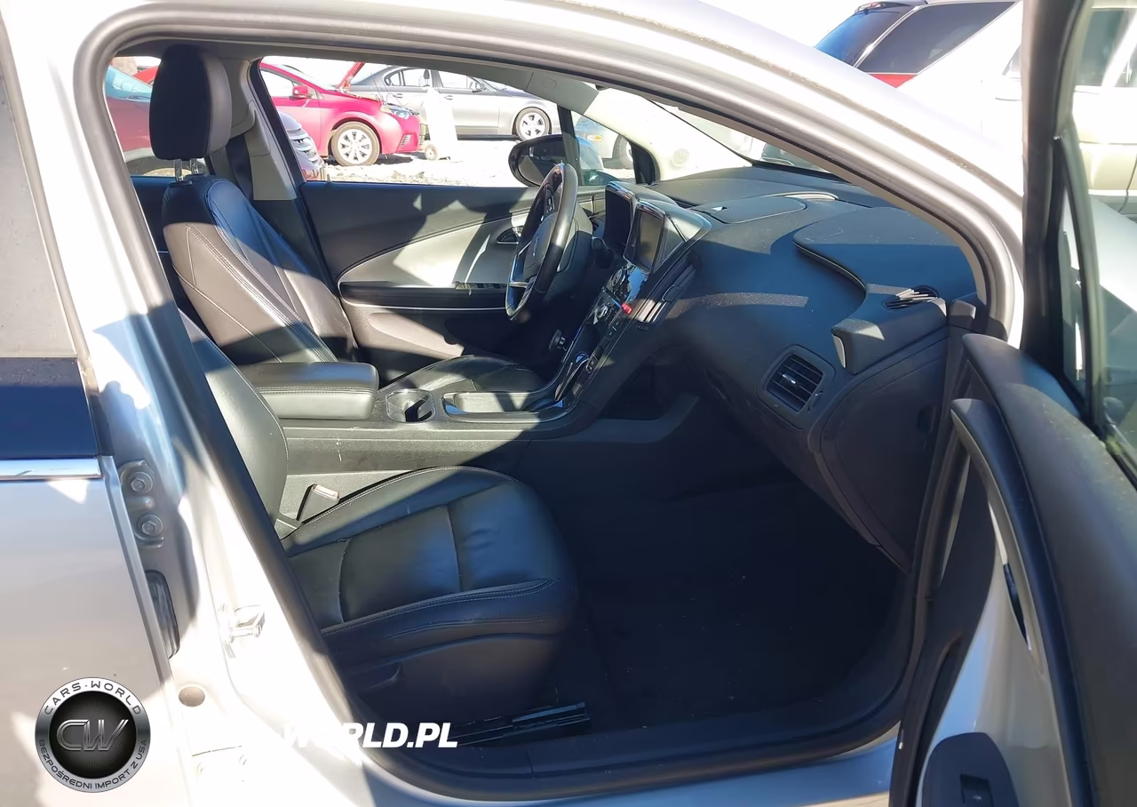 2013 Chevrolet Volt VIN:1G1RD6E48DU104205 - 5