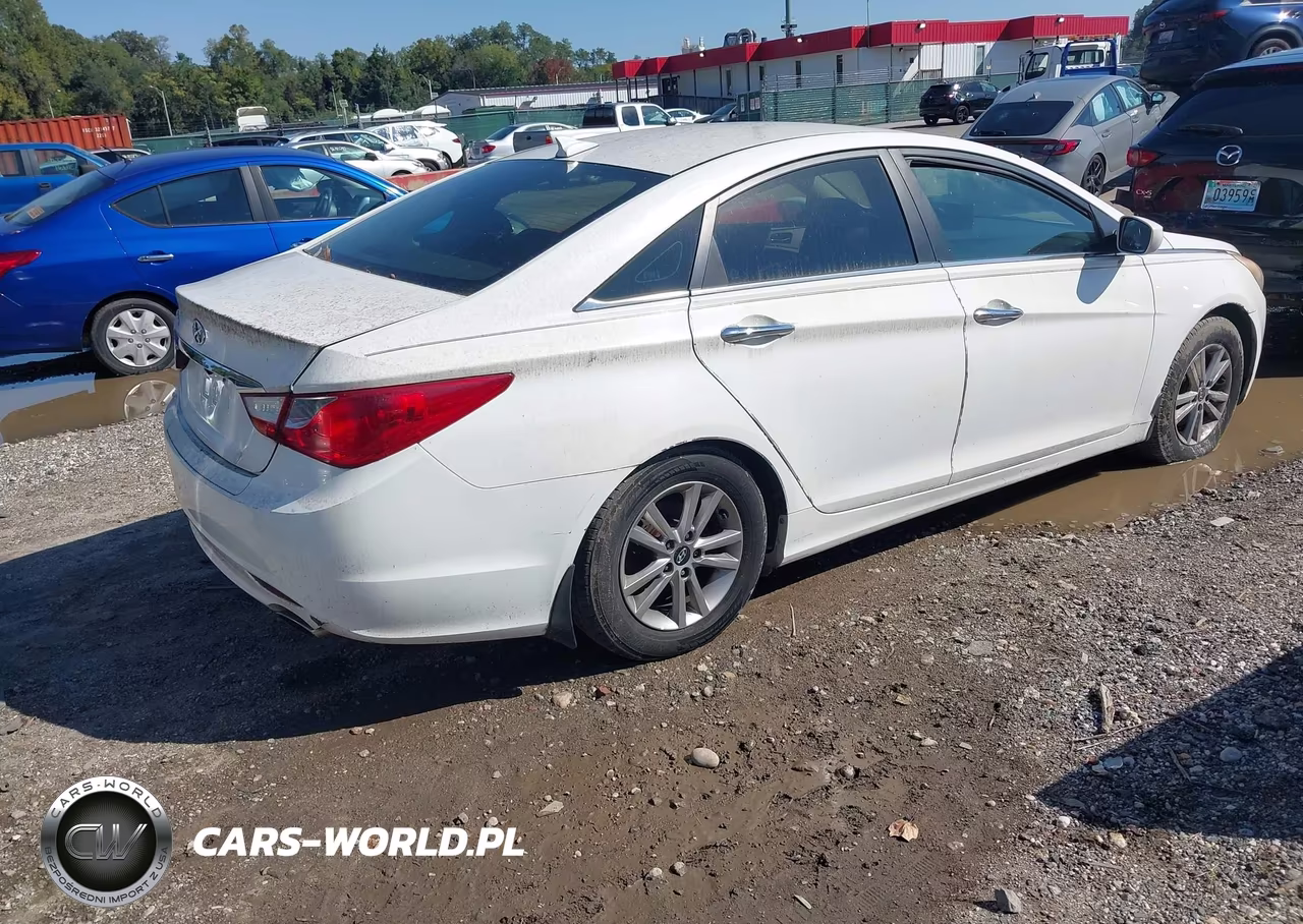2013 Hyundai Sonata Se VIN:5NPEC4AC8DH517763 - 4