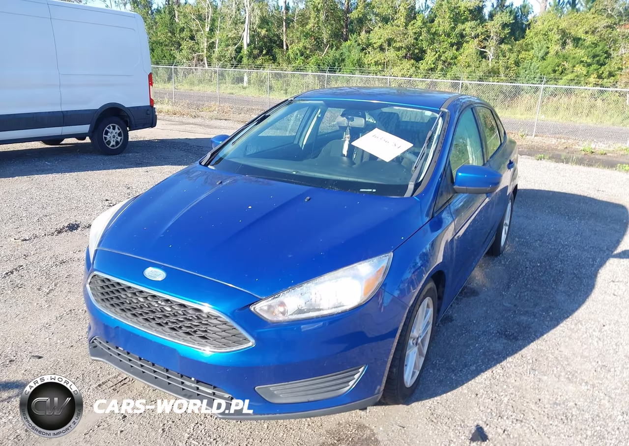 2018 Ford Focus Se VIN:1FADP3F21JL288995 - 2