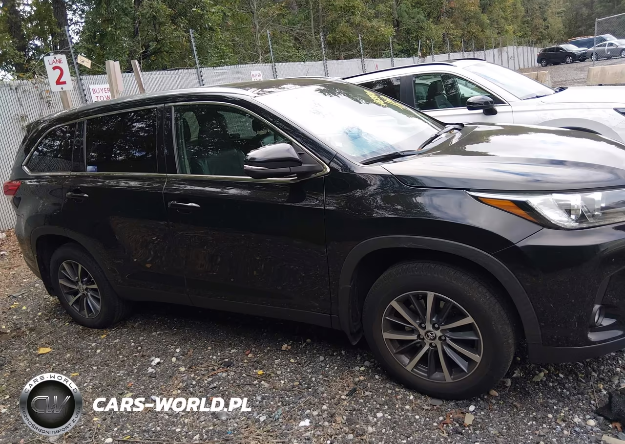 2019 Toyota Highlander Xle VIN:5TDJZRFH7KS621716 - 13