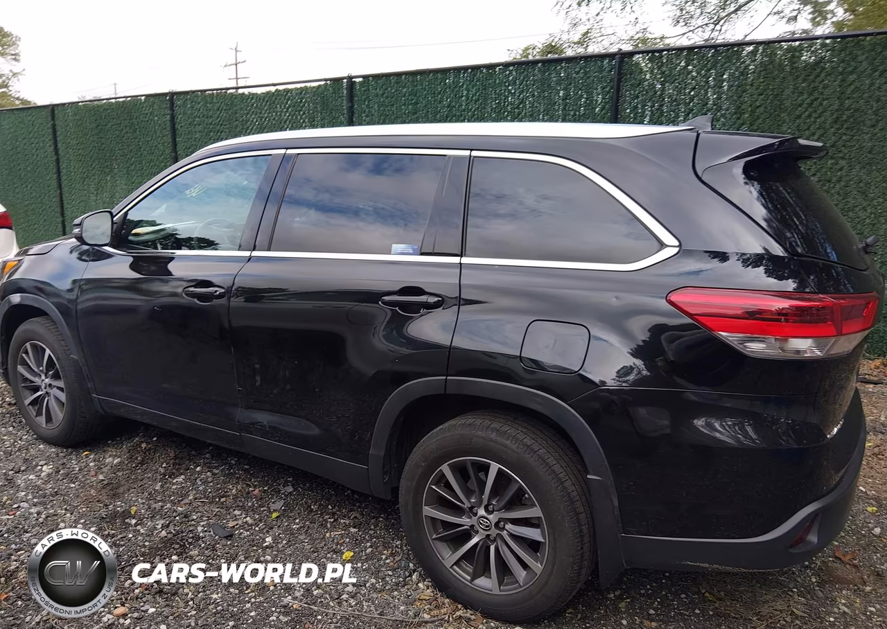 2019 Toyota Highlander Xle VIN:5TDJZRFH7KS621716 - 14