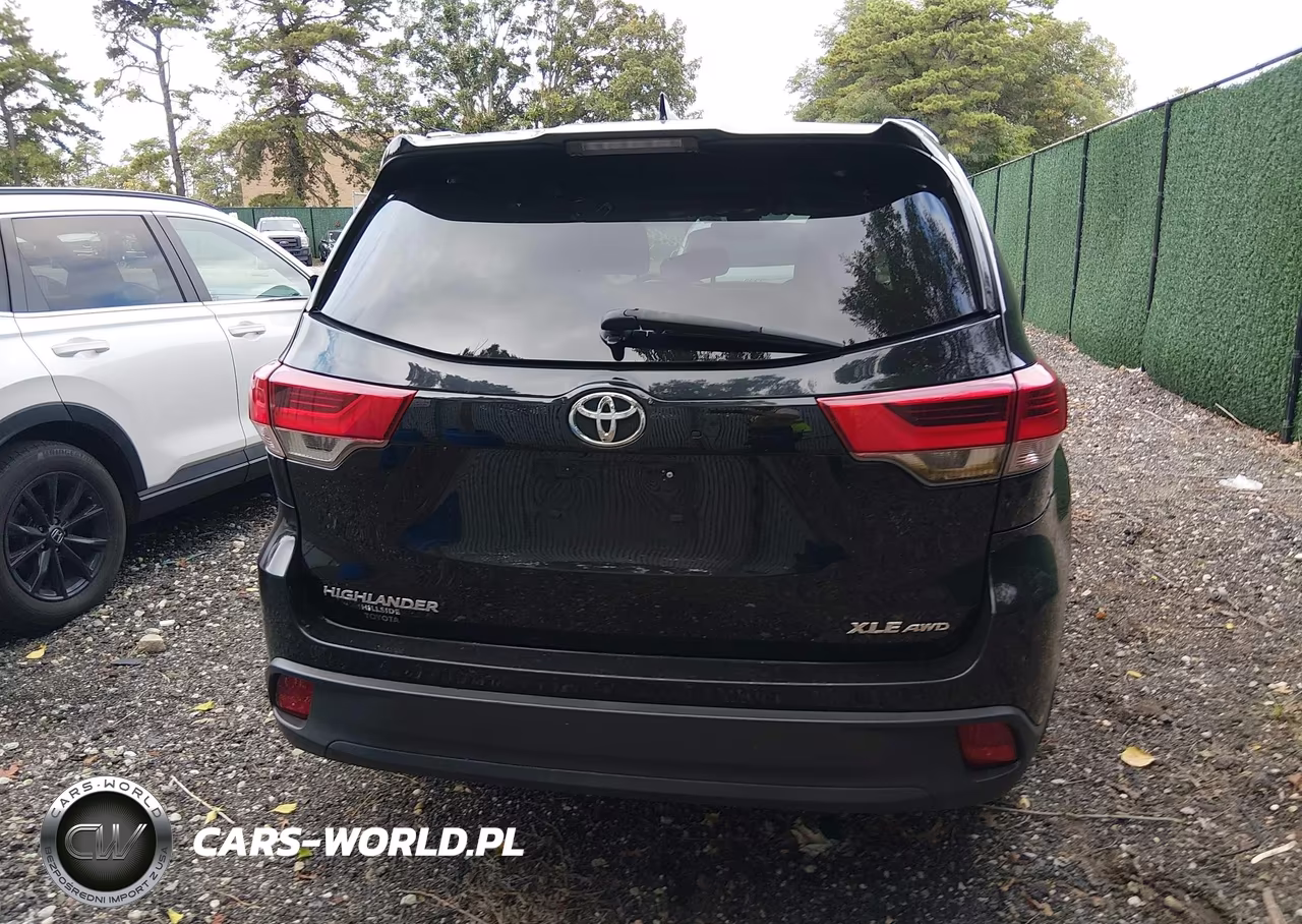 2019 Toyota Highlander Xle VIN:5TDJZRFH7KS621716 - 16
