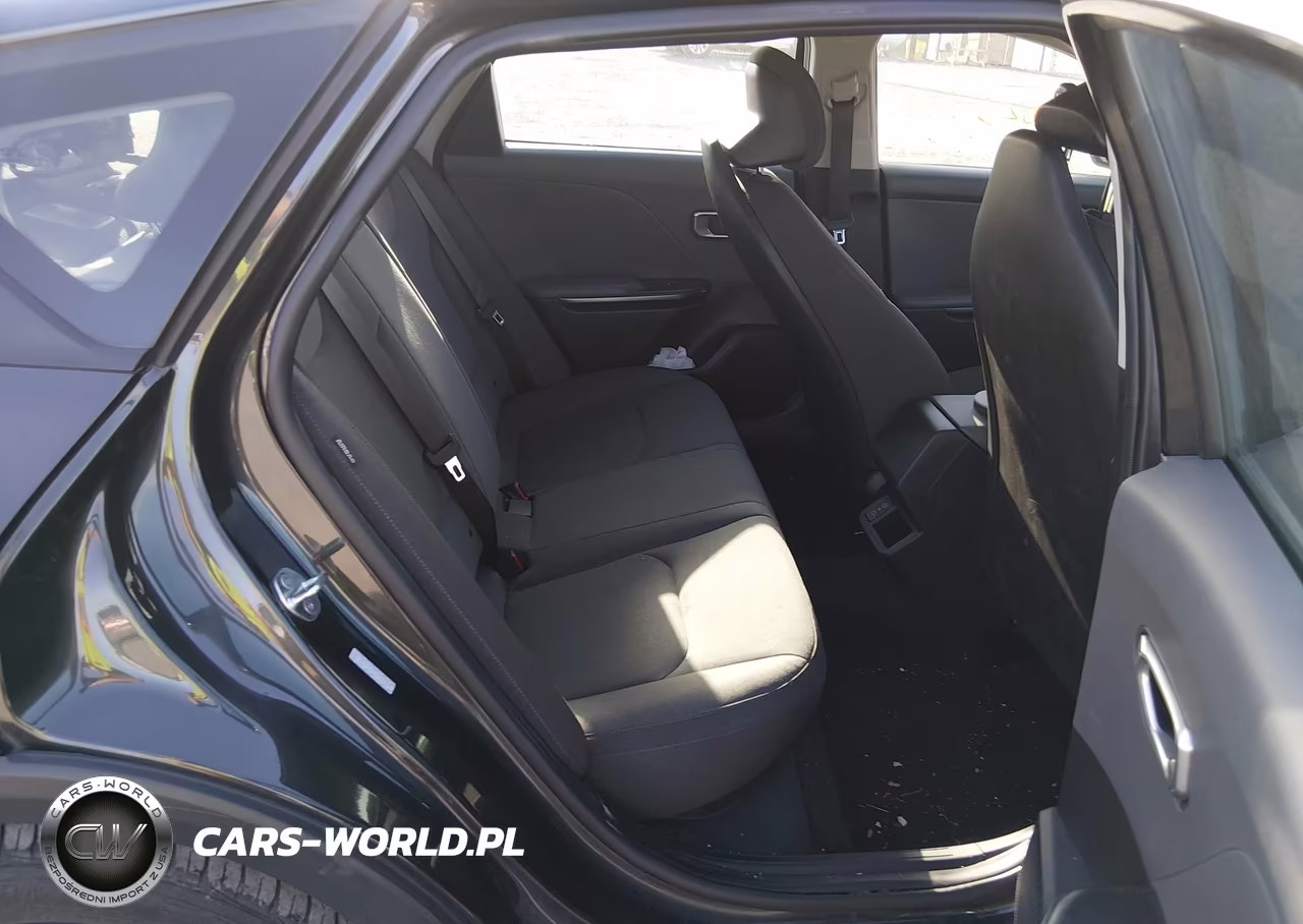 2025 Kia K4 Lxs VIN:3KPFT4DE7SE059040 - 8