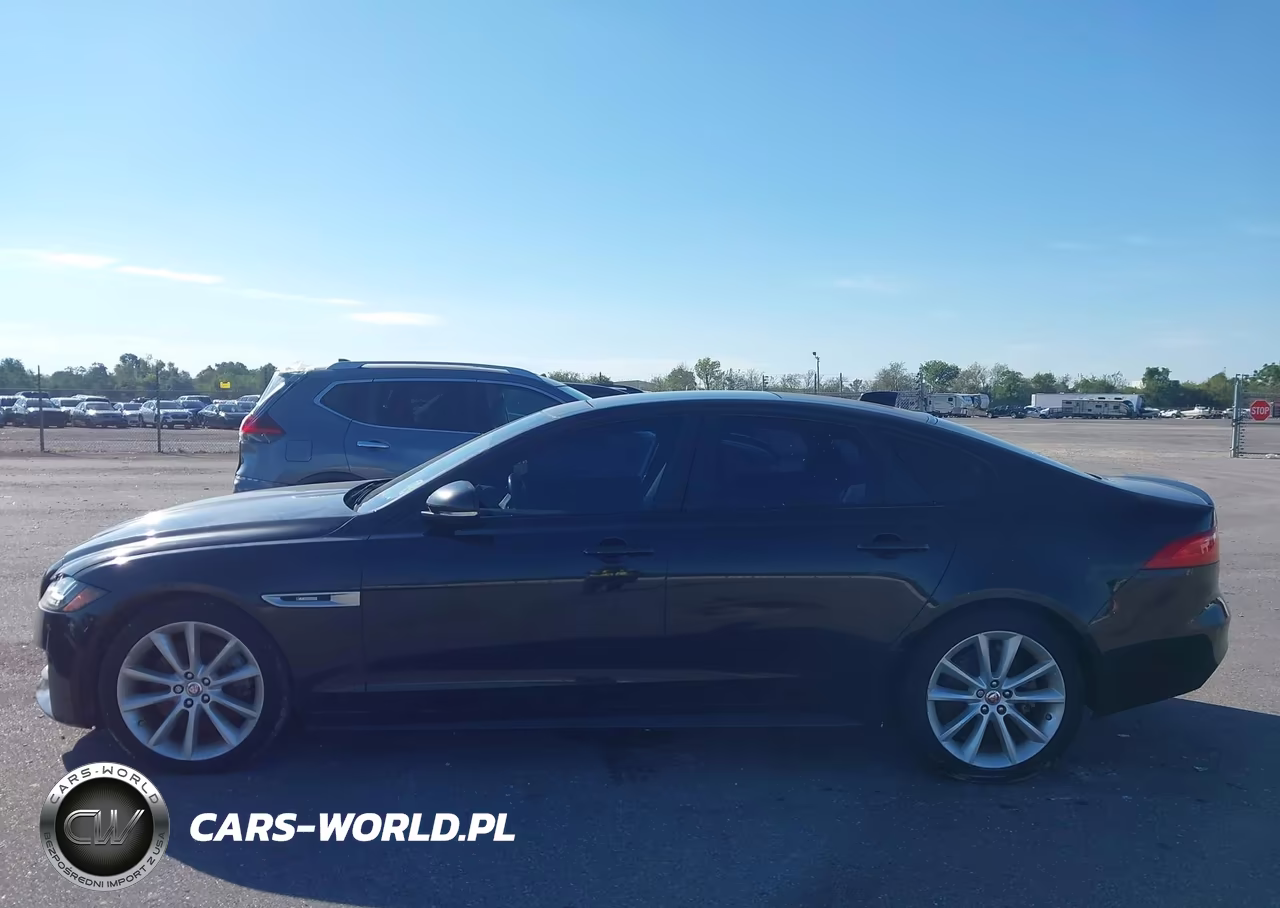 2017 Jaguar Xf 35T R-Sport VIN:SAJBF4BVXHCY47241 - 14