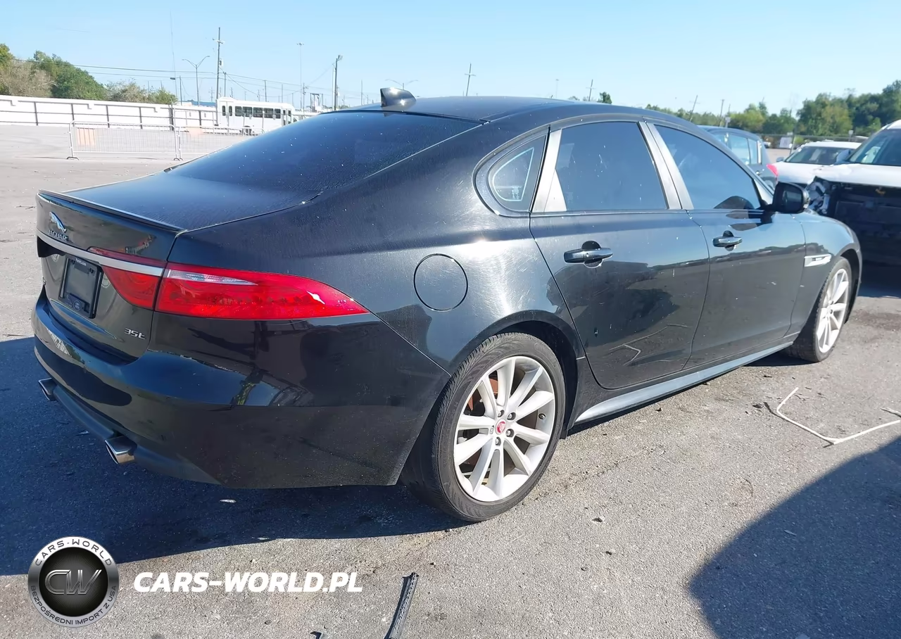 2017 Jaguar Xf 35T R-Sport VIN:SAJBF4BVXHCY47241 - 4