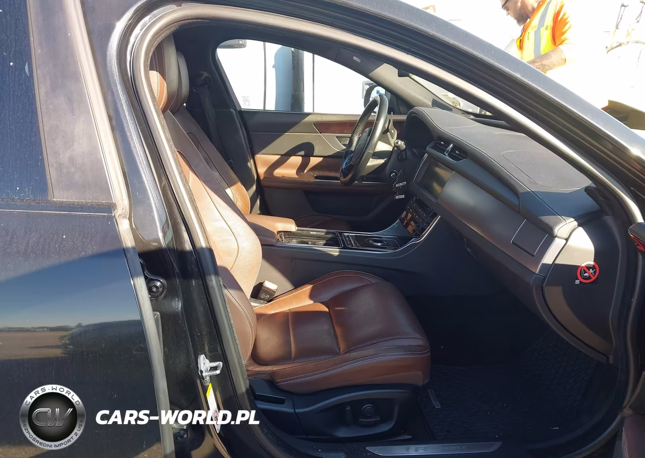 2017 Jaguar Xf 35T R-Sport VIN:SAJBF4BVXHCY47241 - 5
