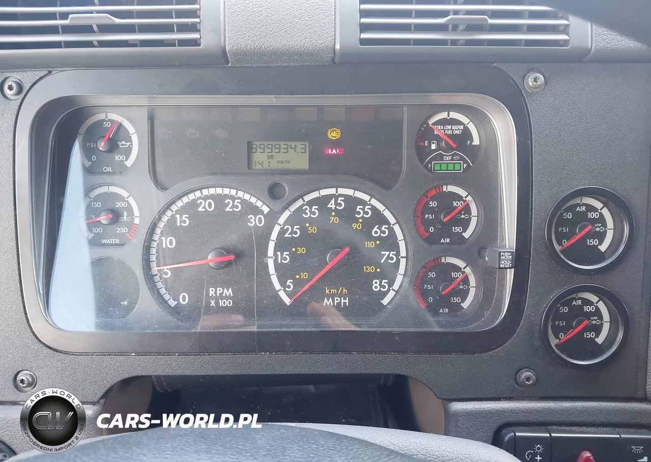 2015 Freightliner Cascadia 113 VIN:3AKJGHDV4ESFU9730 - 5