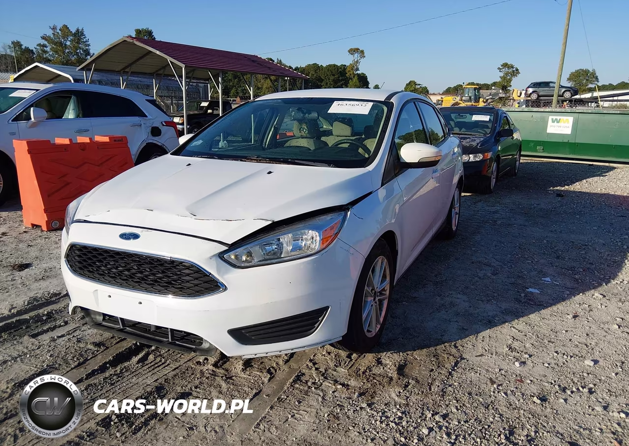 2016 Ford Focus Se VIN:1FADP3F29GL266641 - 2