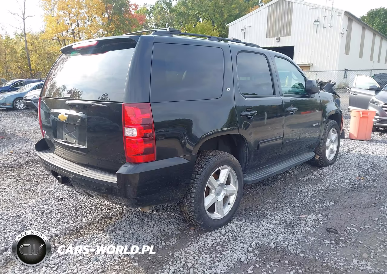 2013 Chevrolet Tahoe Lt VIN:1GNSKBE0XDR105063 - 4