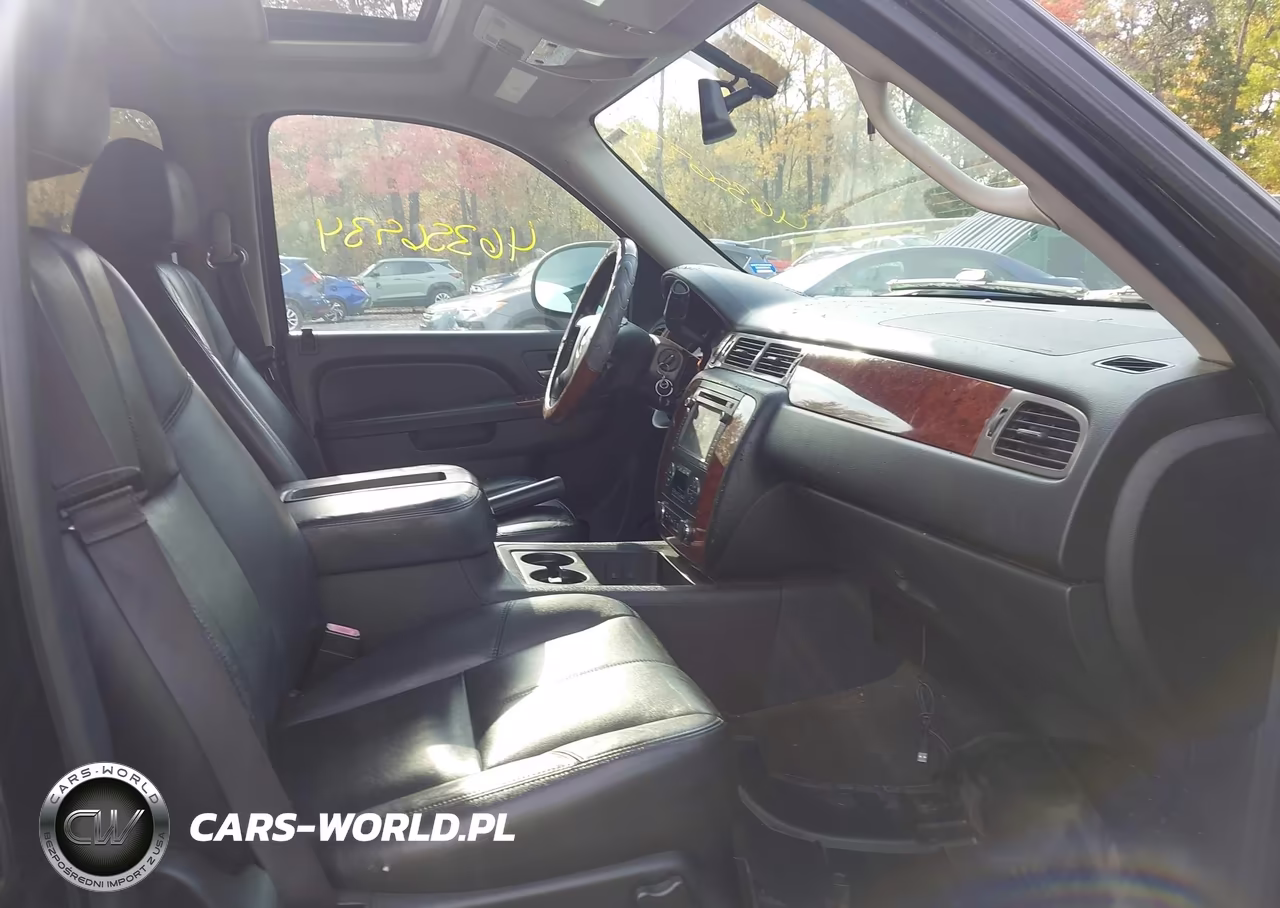 2013 Chevrolet Tahoe Lt VIN:1GNSKBE0XDR105063 - 5