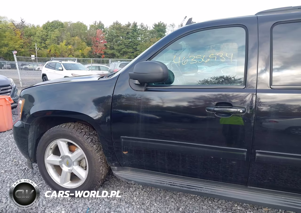 2013 Chevrolet Tahoe Lt VIN:1GNSKBE0XDR105063 - 6