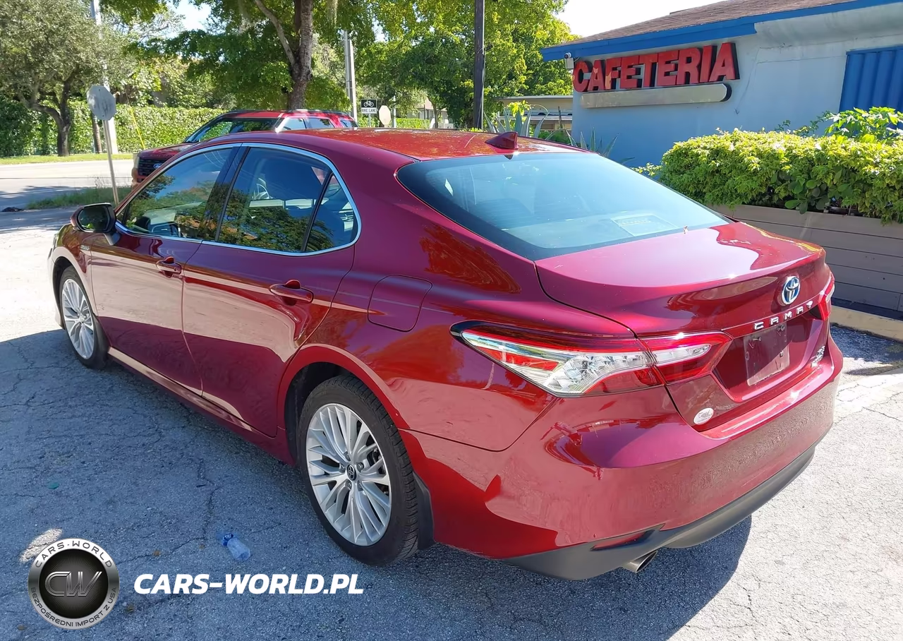 2020 Toyota Camry Hybrid Xle VIN:4T1F31AK0LU543445 - 3