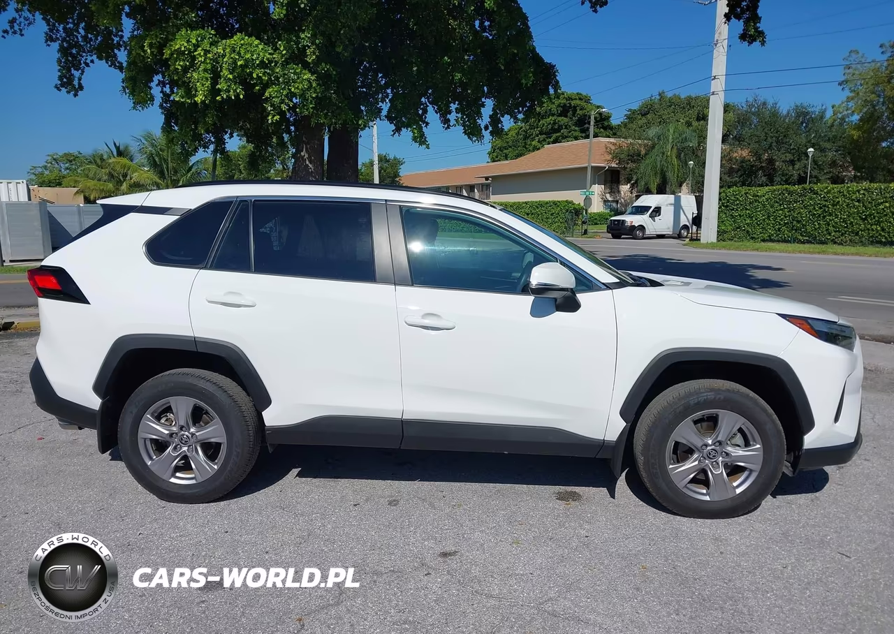 2025 Toyota Rav4 Xle VIN:2T3W1RFV9SC336180 - 13