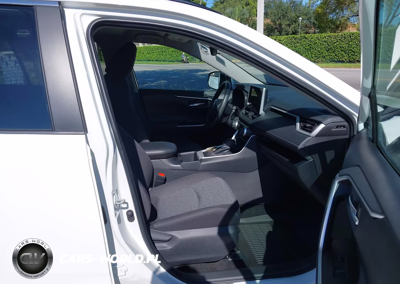 2025 Toyota Rav4 Xle VIN:2T3W1RFV9SC336180 - 5