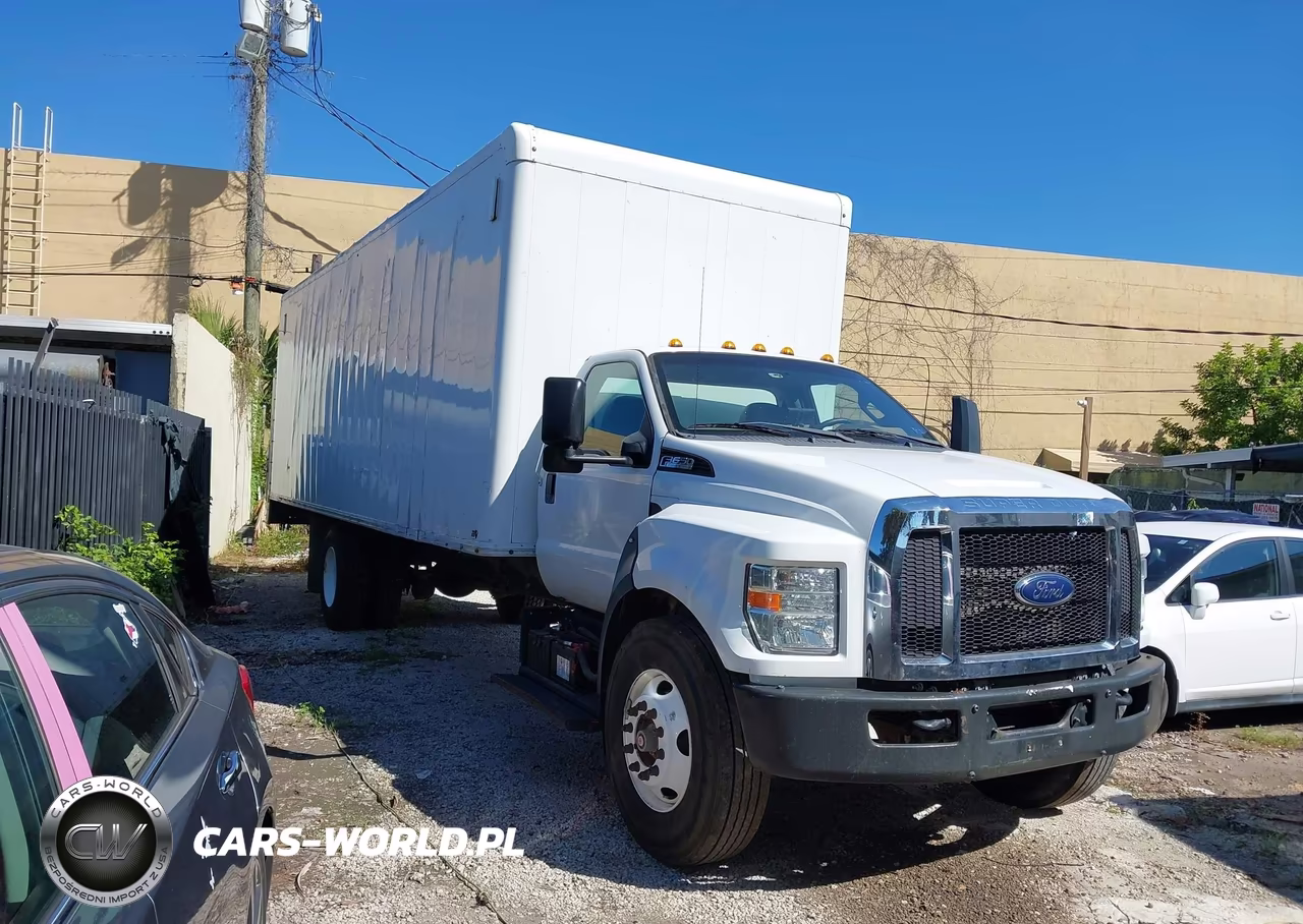 2021 Ford F-750 Diesel