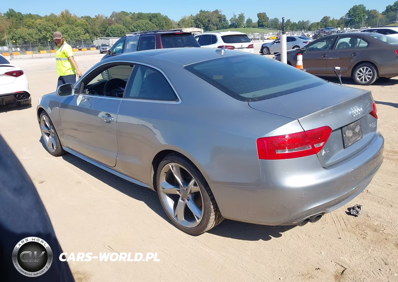 2011 Audi A5 2.0T Premium VIN:WAU4FAFR5BA064329 - 3