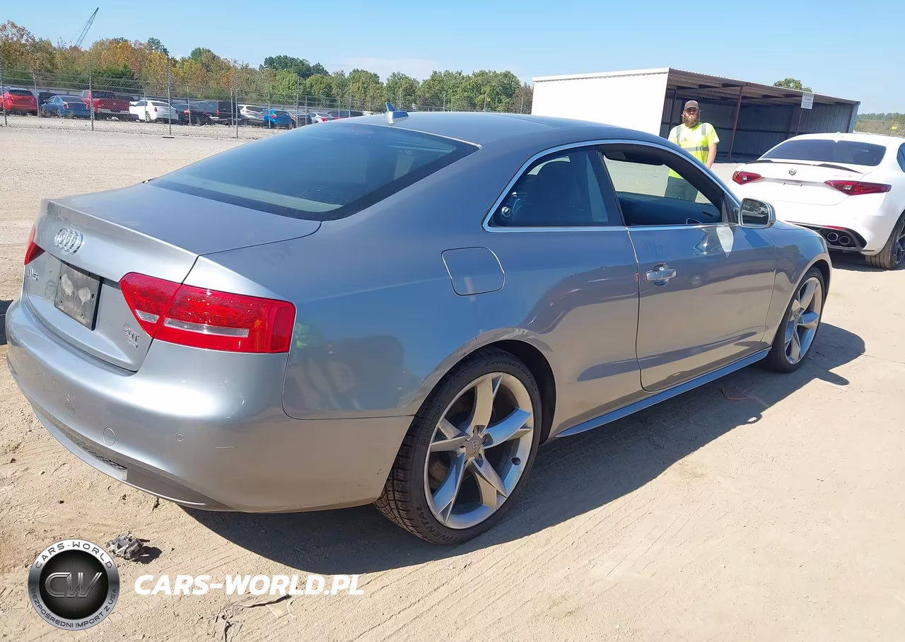 2011 Audi A5 2.0T Premium VIN:WAU4FAFR5BA064329 - 4